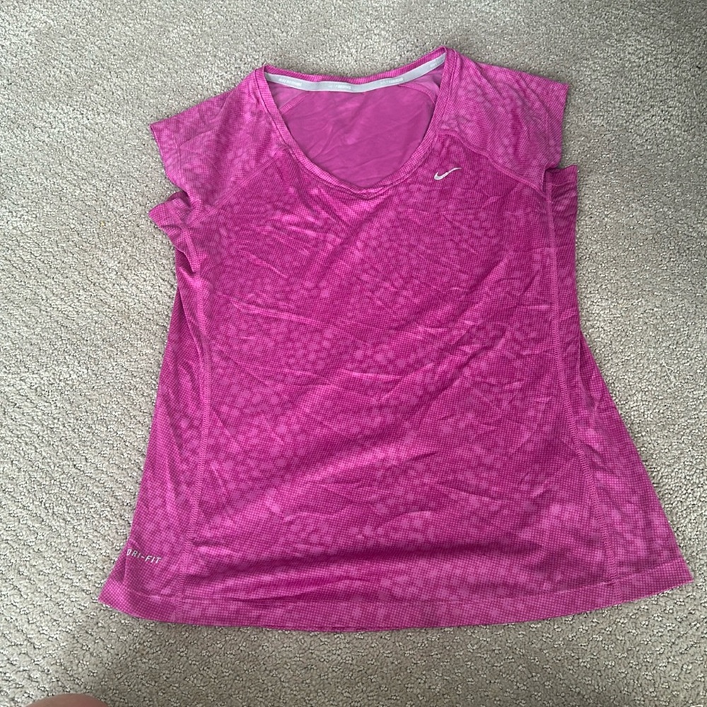 Nike dri-fit top